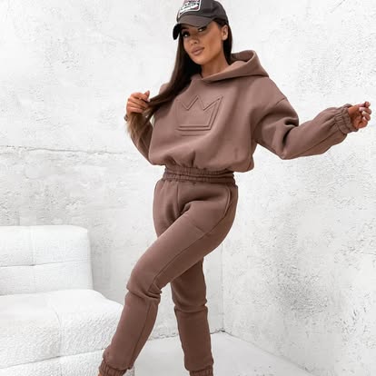 Komplet dresowy z koroną MELEN